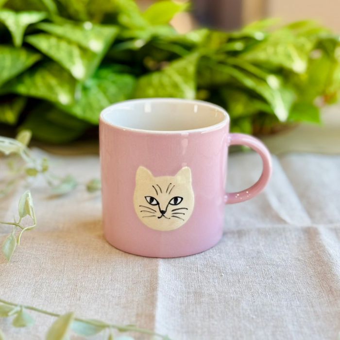松尾ミユキ Embossed cat face mug ピンク02