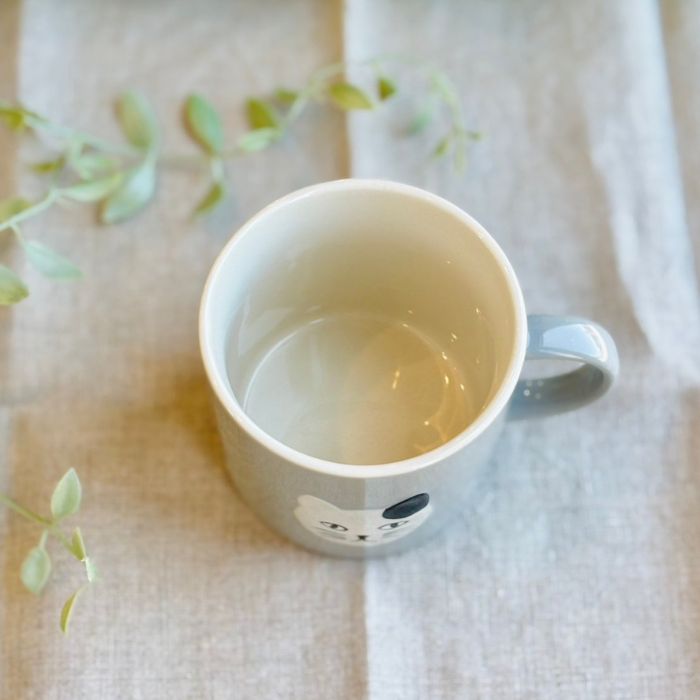 松尾ミユキ Embossed cat face mug グレー04